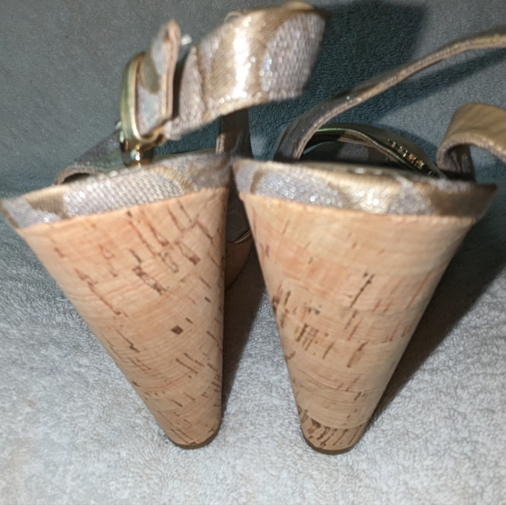 Vintage Coach Jesse wedge cork heeled sandals. 7.5 - Picture 8 of 11